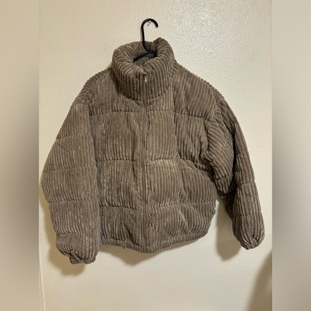 Olive green Vigoss corduroy puffer jacket size small